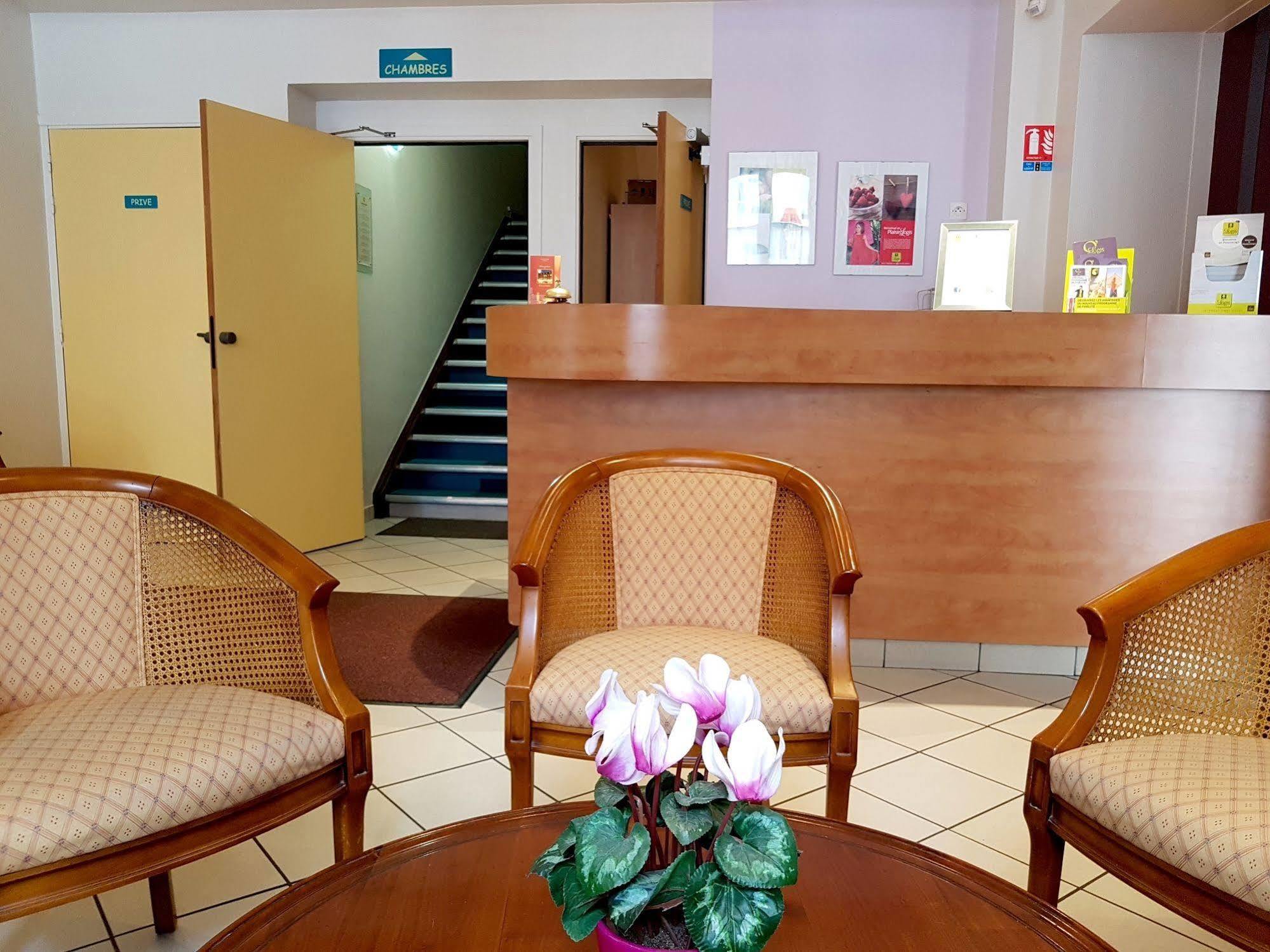 Logis Hotel De Paris Saint-Avold Eksteriør bilde