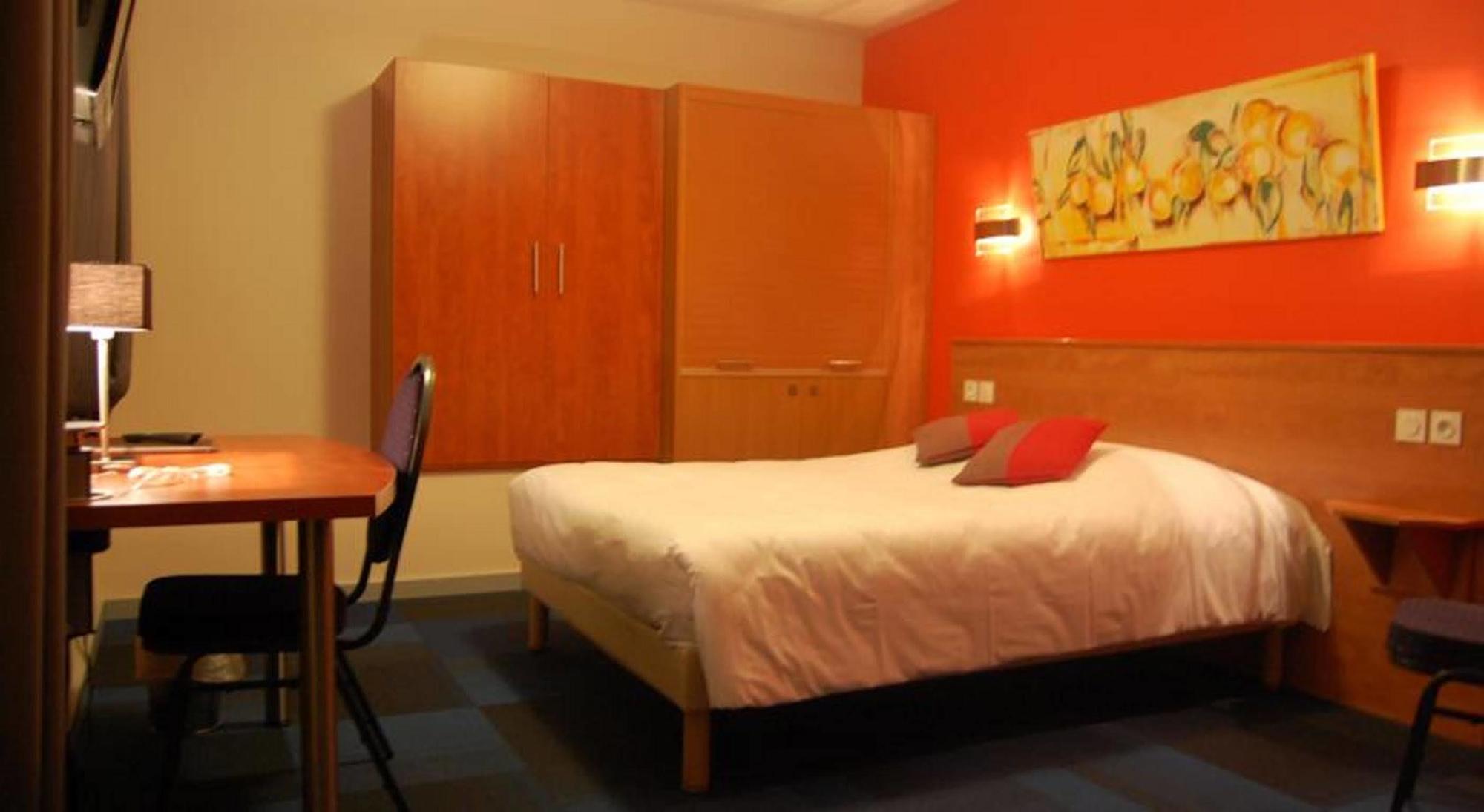 Logis Hotel De Paris Saint-Avold Eksteriør bilde