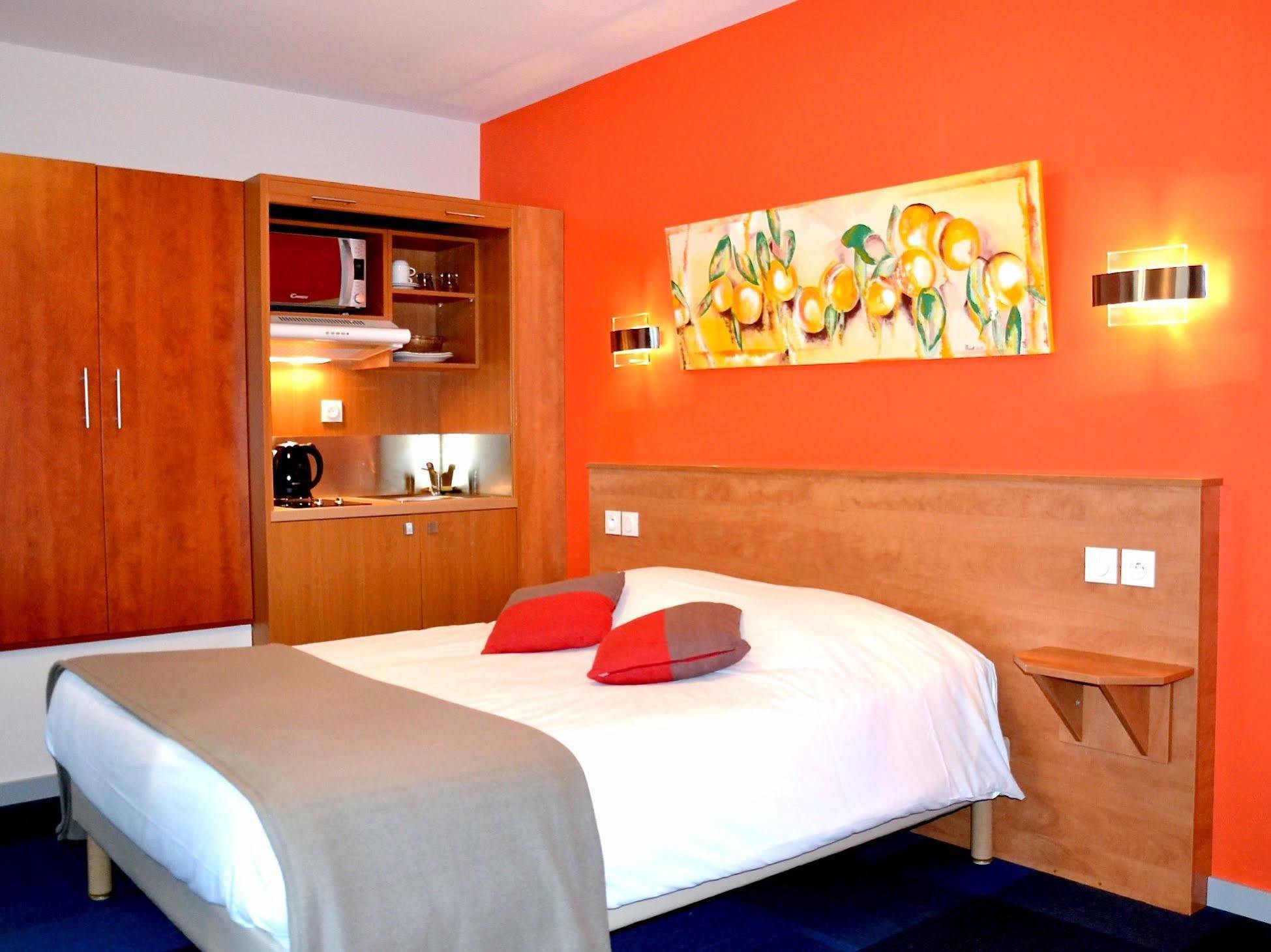 Logis Hotel De Paris Saint-Avold Eksteriør bilde